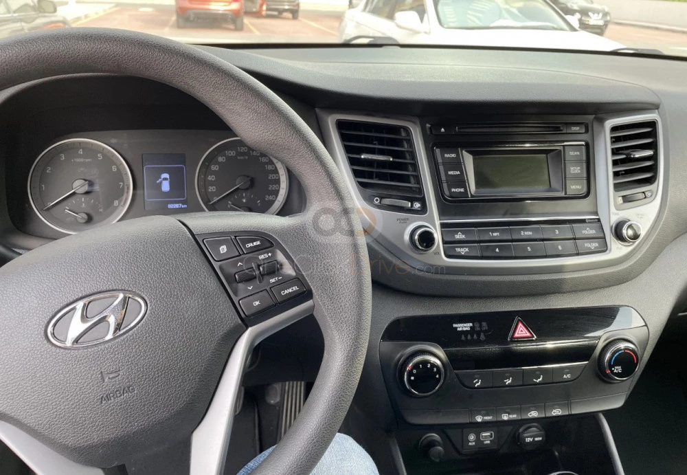 Beyaz Hyundai Tucson 2018 for rent in Dubai 3